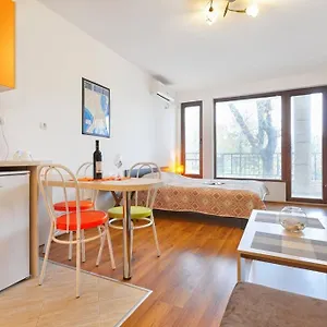  Apartament Студио Ларина